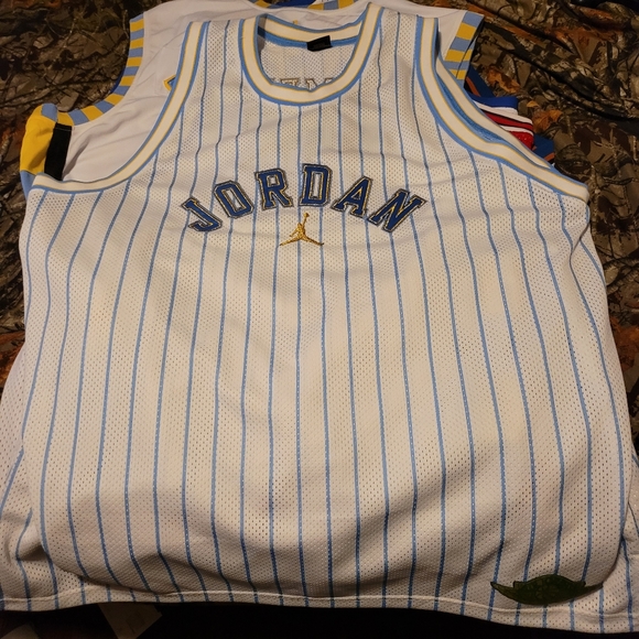 Carmelo Anthony jersey - Picture 2 of 2